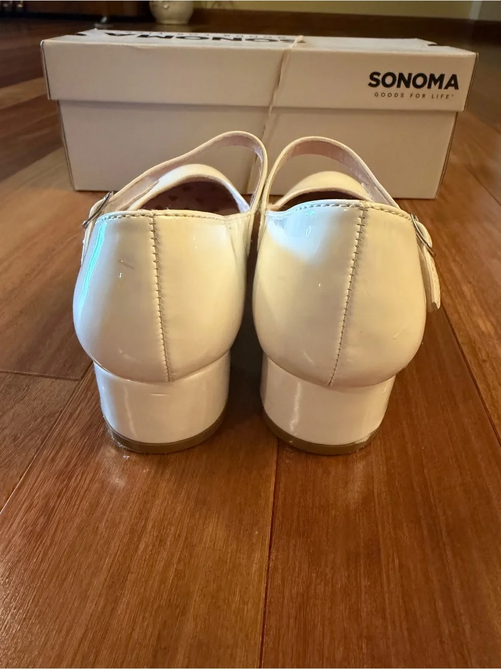 Sonoma White Patent Mary Jane Dress Shoes with Velcro Straps Girls Sz 3 - GUC